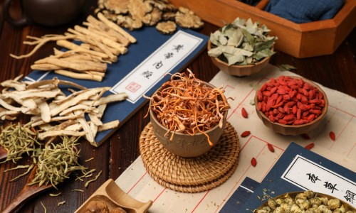 头疼吃中药调理多久能见效-头疼吃中药能治好吗-头痛吃中药一般吃几副见效,中国头痛吃中药好吗网站